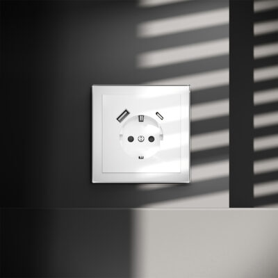 Розетка встраиваемая voltum s70 с заземлением и защитными шторками, 16А, с usb, a+С, (белый глянцевы